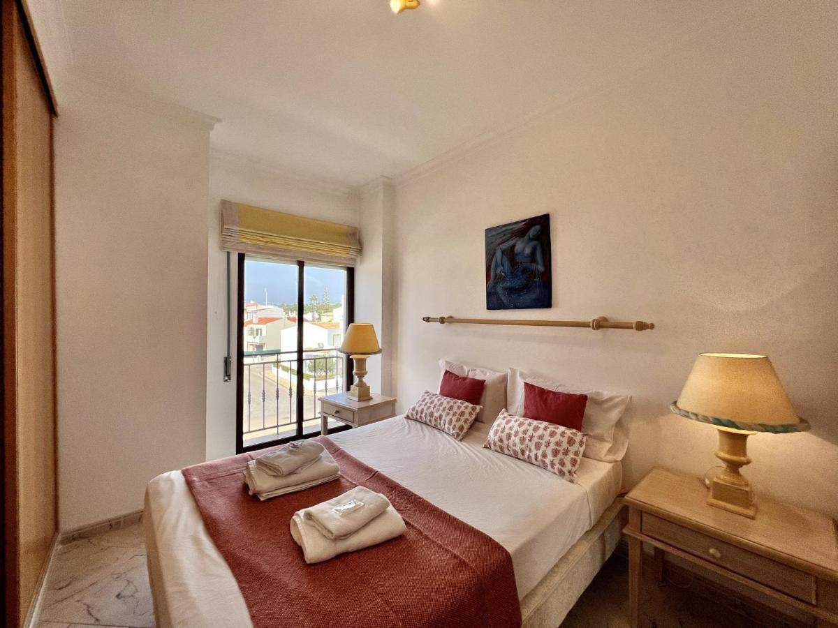 Quarteira Elegant With Pool By Homing Appartement Buitenkant foto