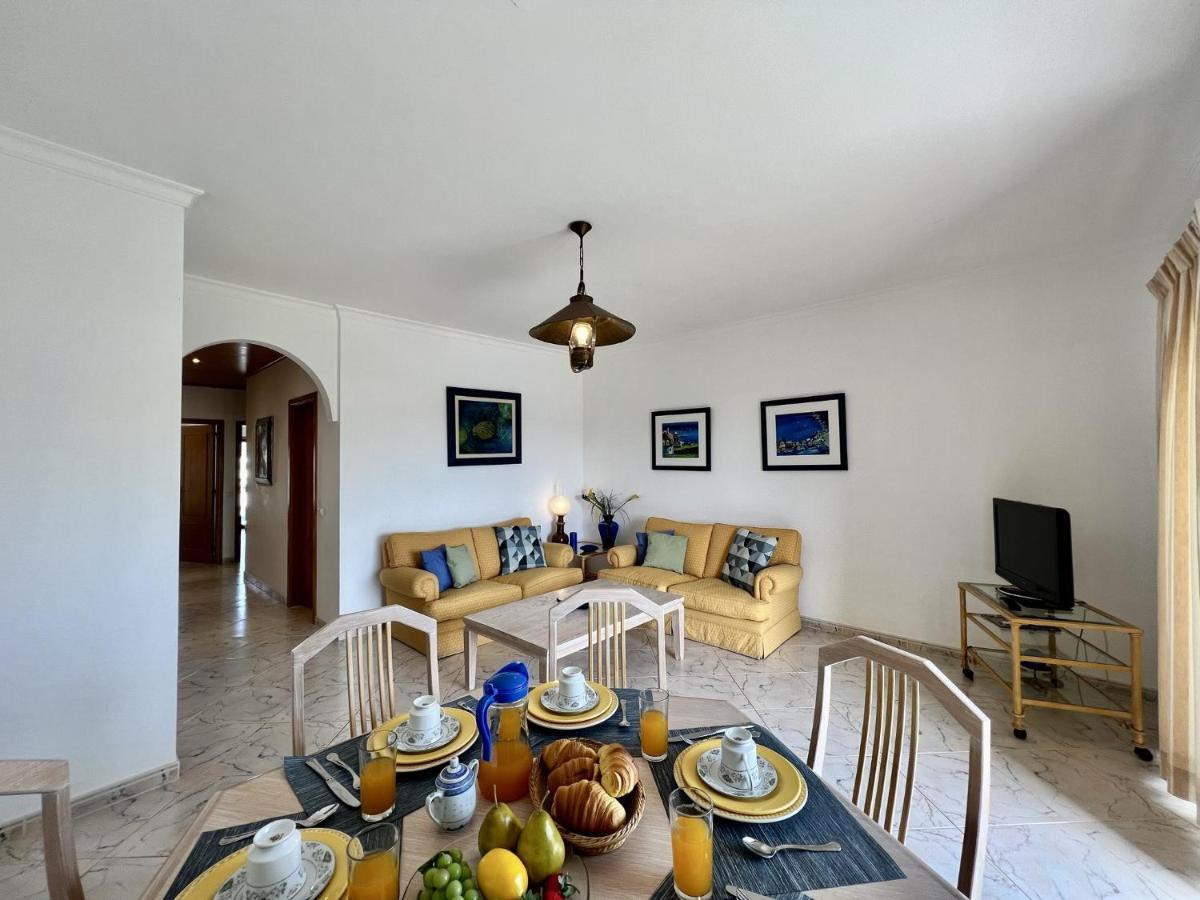 Quarteira Elegant With Pool By Homing Appartement Buitenkant foto