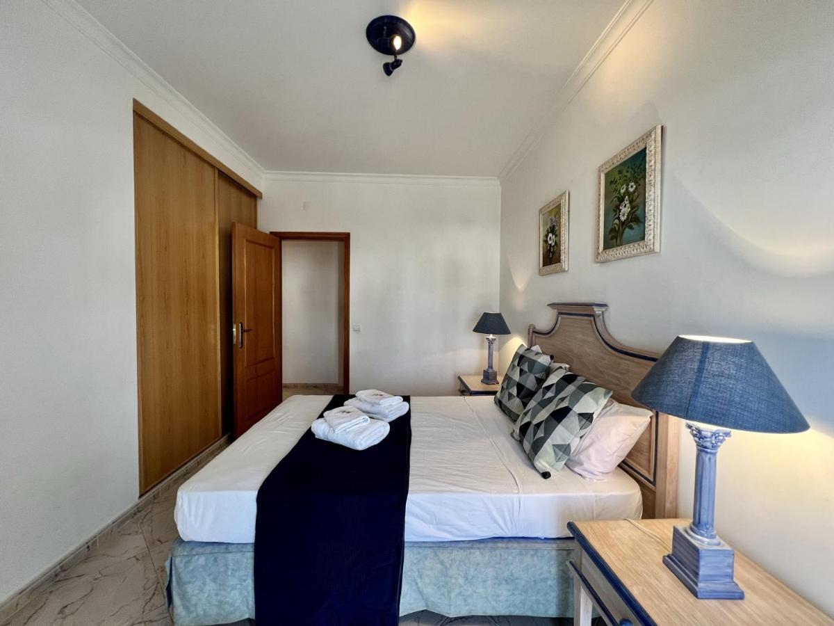 Quarteira Elegant With Pool By Homing Appartement Buitenkant foto
