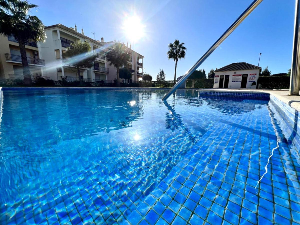 Quarteira Elegant With Pool By Homing Appartement Buitenkant foto